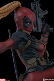 Statuette Marvel Comics Premium Format Lady Deadpool - 56 cm