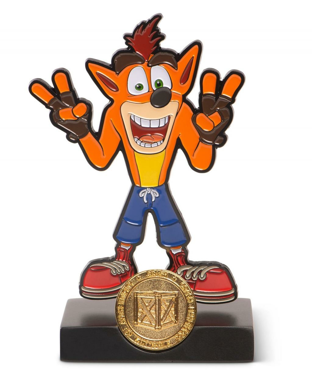 Metal crash. Crash Bandicoot статуя. Crash Statue.